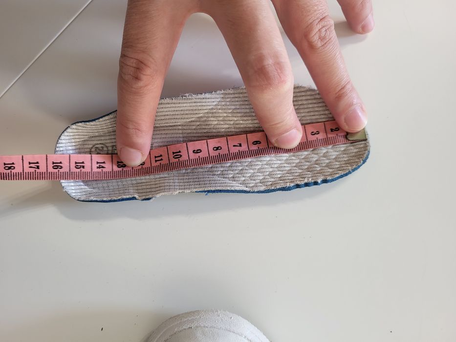 Кросівки на дівчинку 24