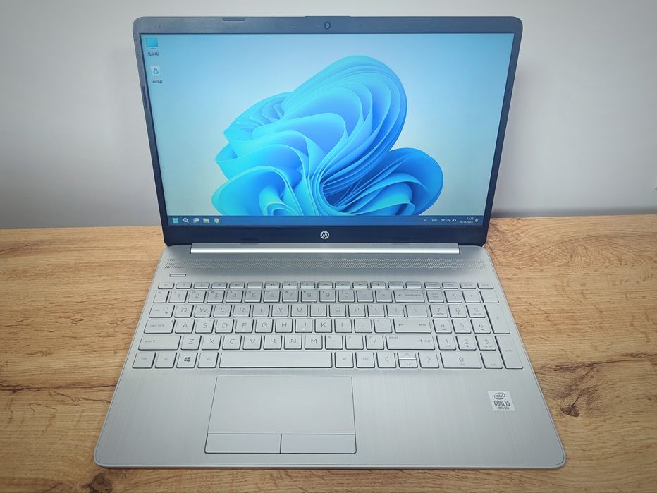 15'6 ноутбук HP/i5-1035G1/8GB DDR4/SSD 256GB/Батарея 9% зносу