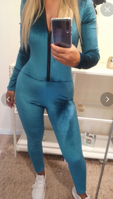 Śliczny welurowy kombinezon