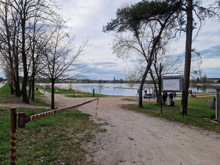 Działka inwestycyjna Głowno centrum miasta 32m szerokości 1592m2
