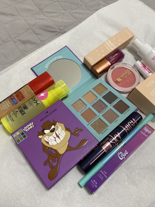 Duzy zestaw nowych kosmeyków colourpop paese revolution nyx