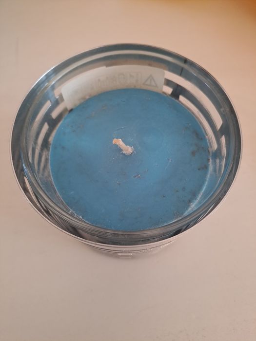 Vela azul ikea copo vidro e metal