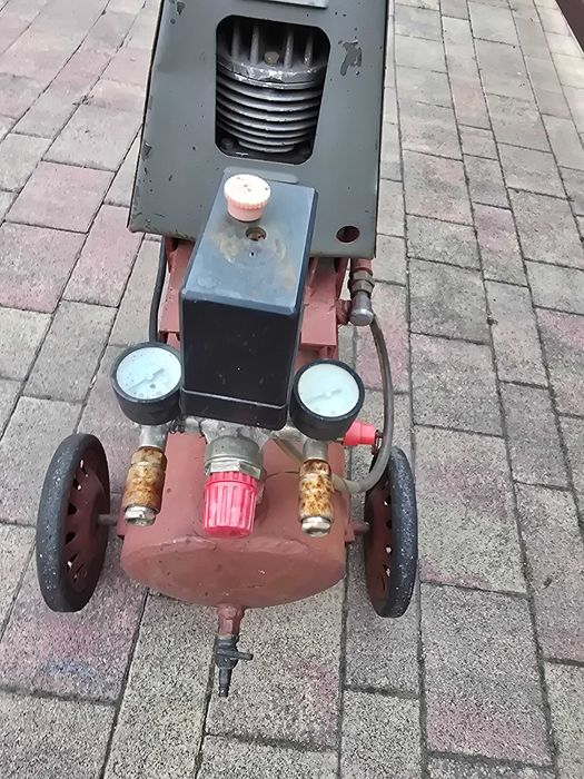 Kompresor sprężarka silnik elektryczny trójfazowy 1,5 kW