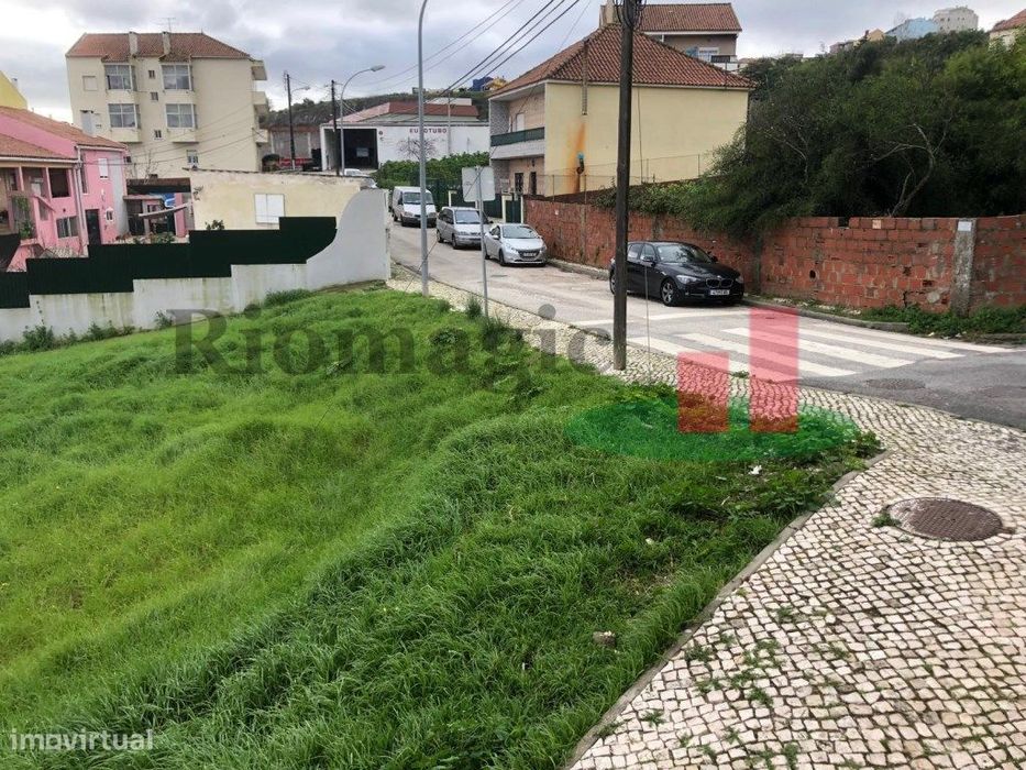 Urban Land Plot - Amadora