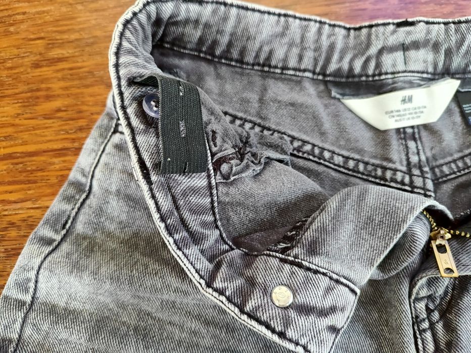 Krótkie spodenki czarne H&M r.146.