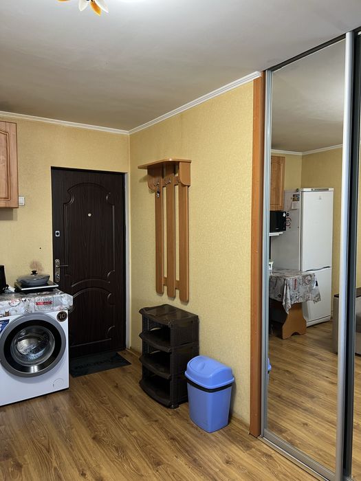 Продам кімнату, Малий ринок