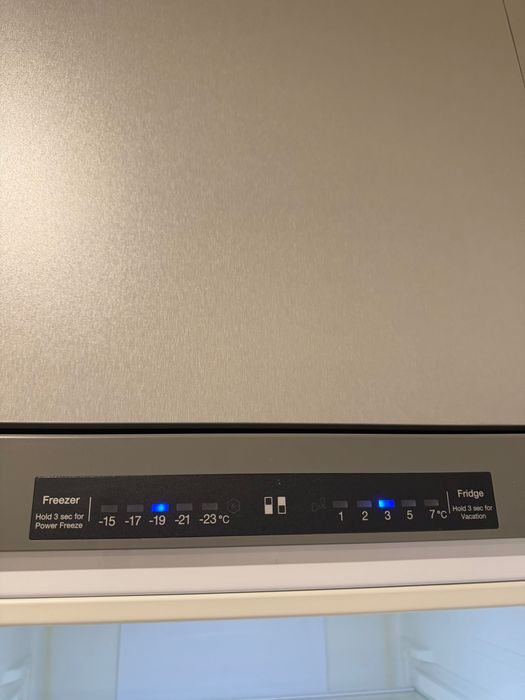 Продаю холодильник samsung
