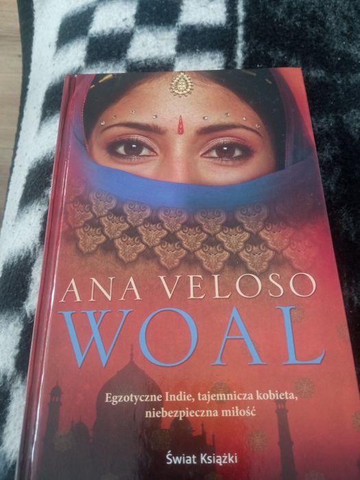 Książka Ana Veloso Woal