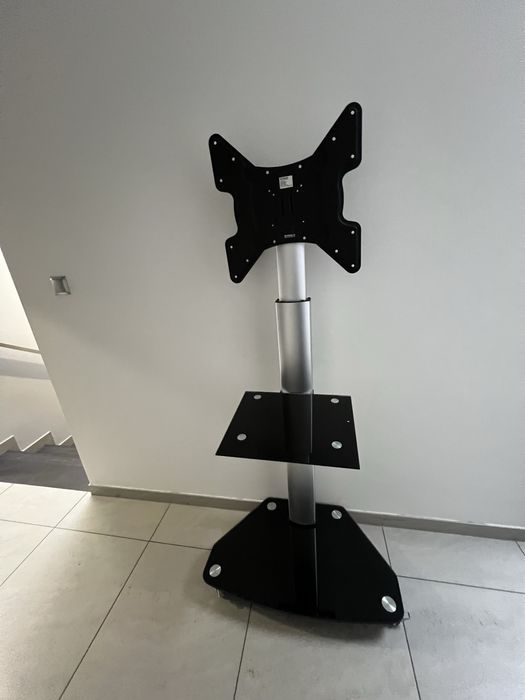 Profesjonalny regulowany stojak TV Speaka Professional FS02G 32”-55”