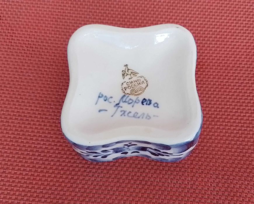 Шкатулка Гжель. Маленька.