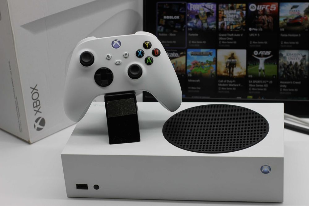 xbox series s | stan idealny | pad 0 driftu | kompletny box