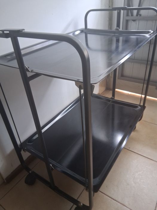 Carrinho dobravel de mesa