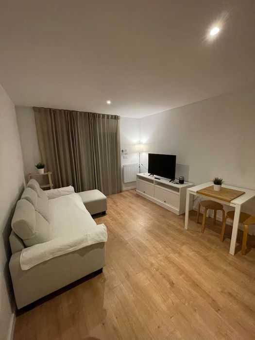 Apartamento T1 com Jardim Privativo e Churrasqueira