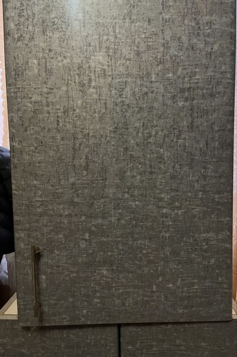 Шкафчик навесной