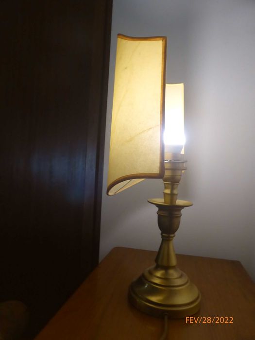 Candeeiro de mesa de cabeceira 2446440358471290881