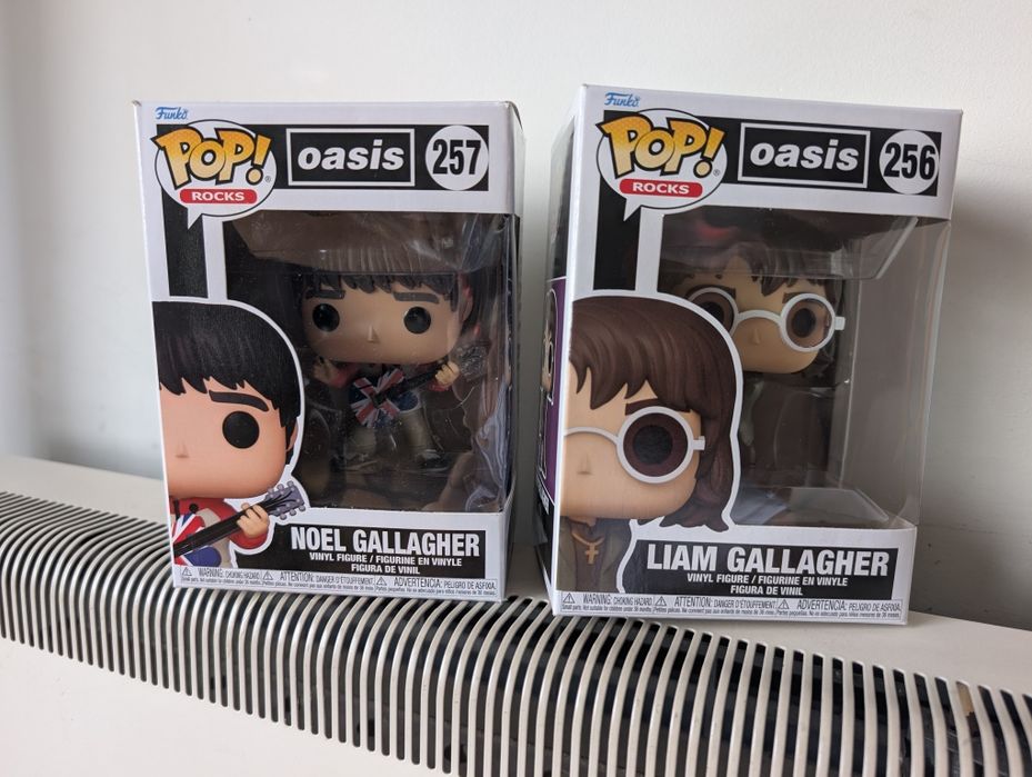 POP Rocket - oasis - Liam and Noel Gallagher