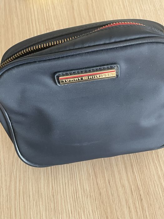 Torebka Tommy Hilfiger granatowa