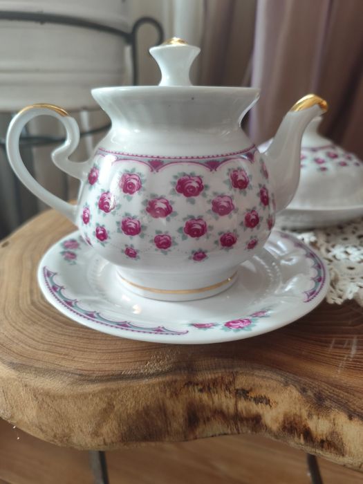 Порцеляновий посуд