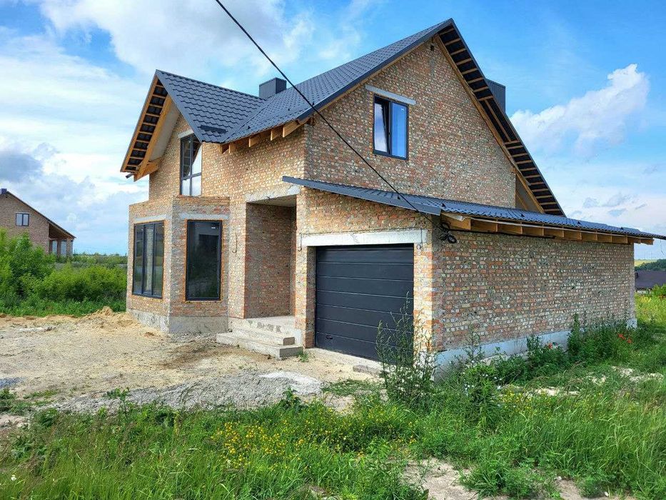 Двоповерховий будинок 160 кв. м. з гаражем