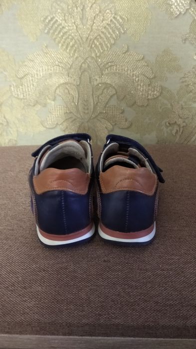 Туфлі-кросівки шкіряні