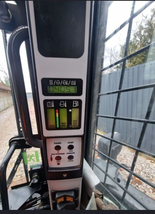 Skid steer loader Ładowarka  New Holland L218 nie bobcat cat  Jak nowa