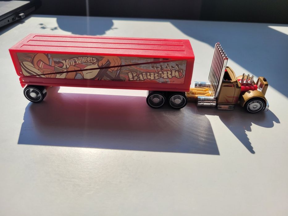 samochody hot wheels