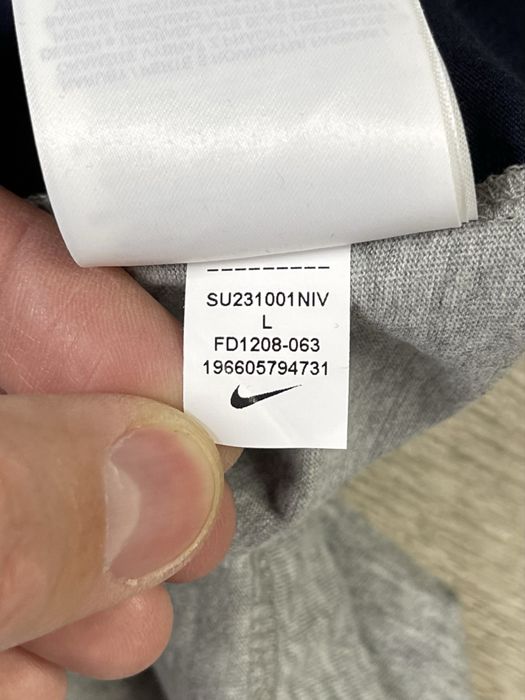 Nike футболка 147-158 см YL размер подростковая серая с принтом