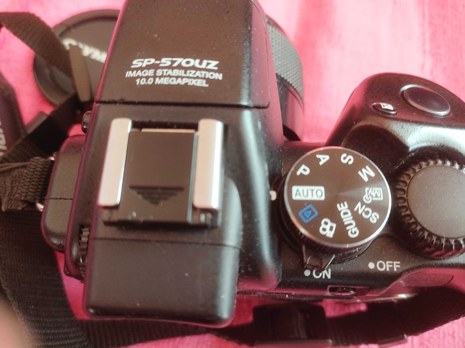 Фотоапарат Ультразум OLYMPUS SP-570UZ гарний стан несправний.