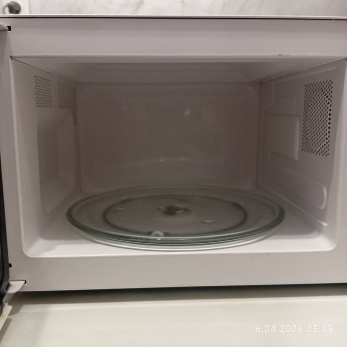 Мікрохвильовка CANDY