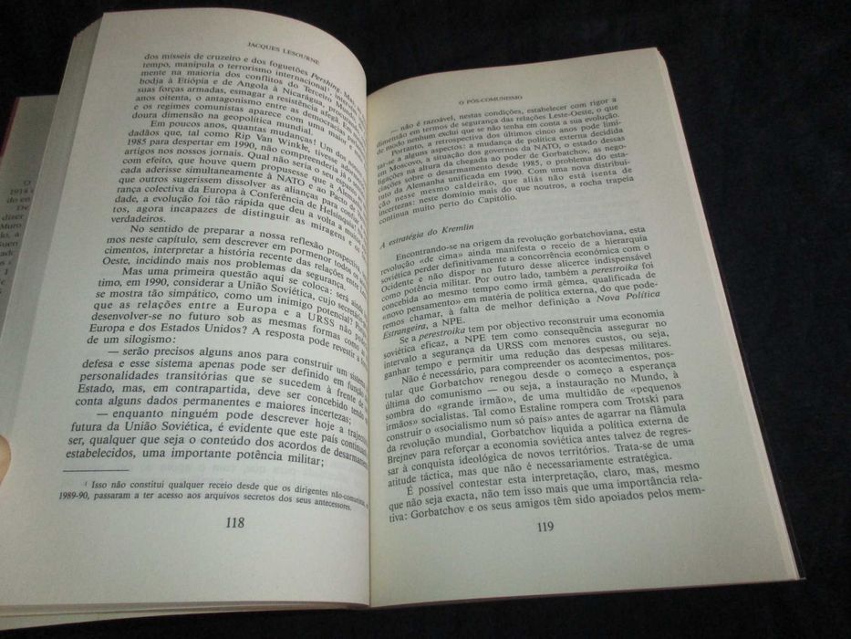 Livro O Pós-Comunismo do Atlântico aos Urais