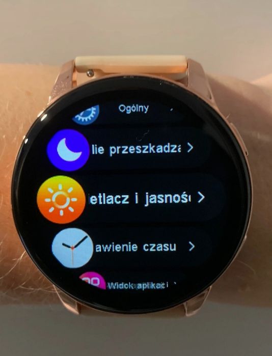 Smartwatch złoty komplet