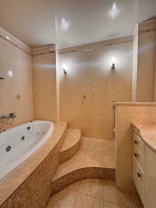 Продам  2-комнатную квартиру в ж/м «Радужный» —дом  с газом!