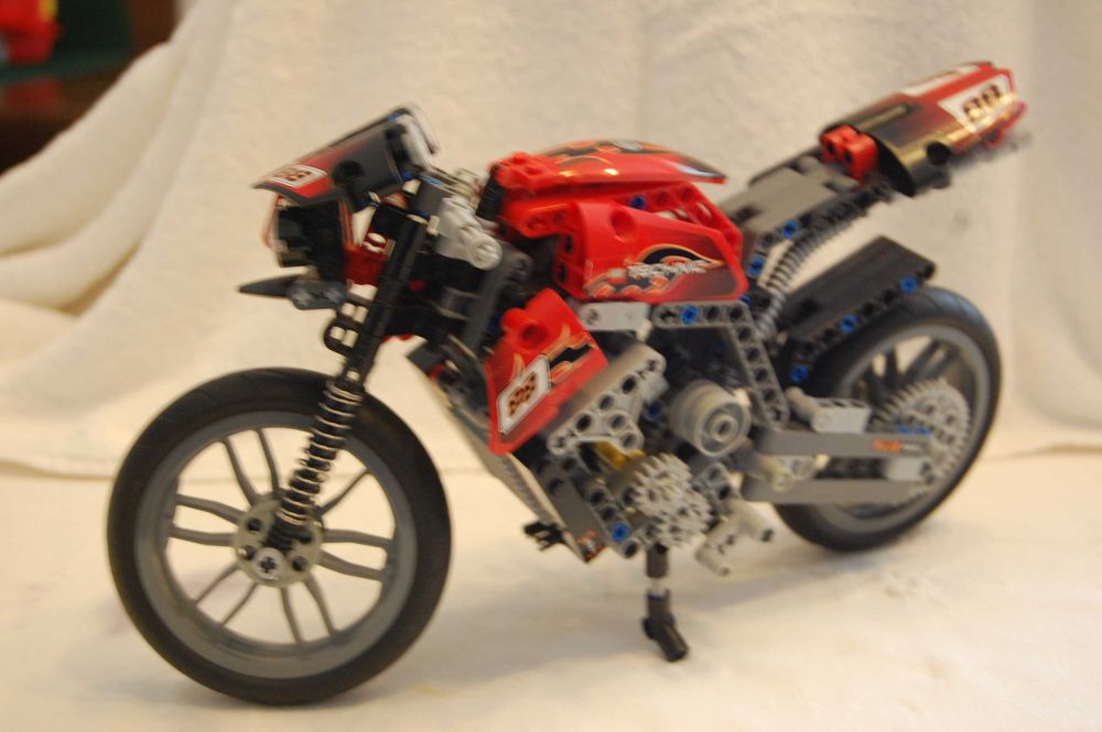 LEGO - mota de competição
