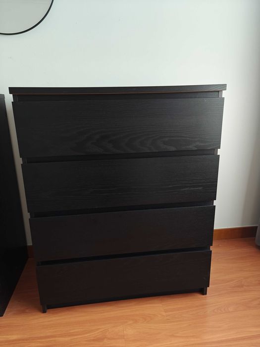 cómoda 4 gavetas