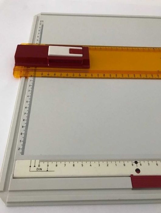 Prancheta de Desenho ROTRING A3 - com réguas e escantilhões