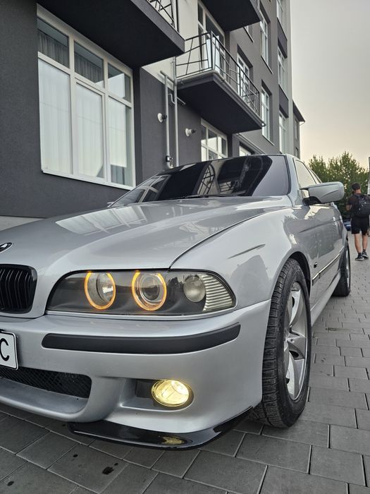 продам е 39 м 57 2002 рік