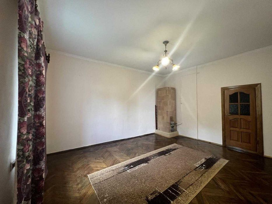 Продаж частини будинку, Брюховичі