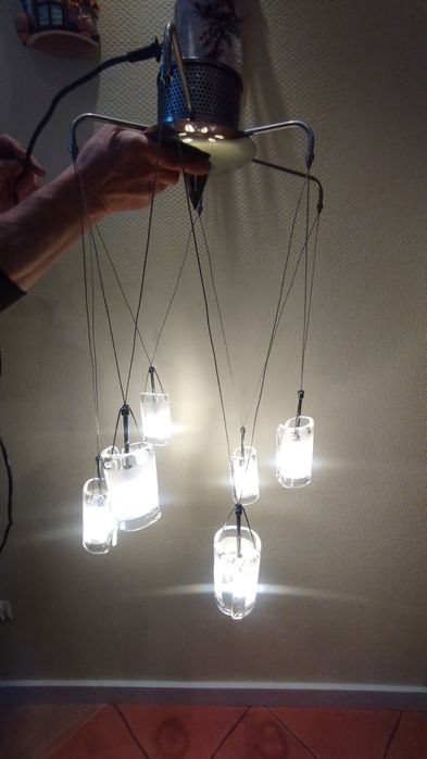 Lampa pokojowa na sześć żarówek