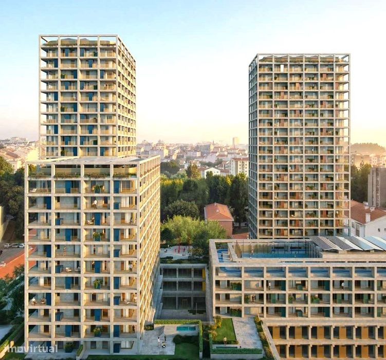 Fernão Magalhães 127: Apartamento T0, à venda, no centro do Porto