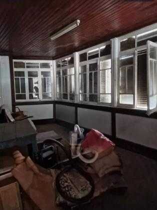 Quinta com duas casas para recuperar.