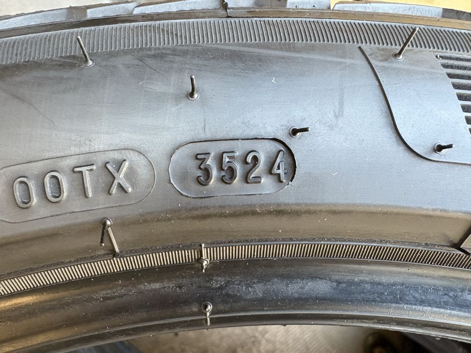 265/40 R22 i 295/35 R22 106V XL Michelin Pilot Alpin5 SUV art.(2642)