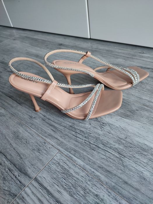 Sandałki na szpilce 10 cm