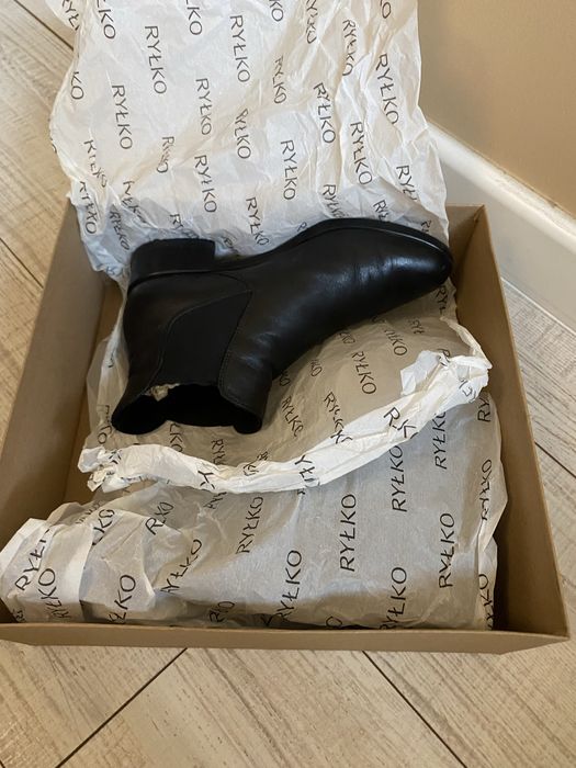 Buty Ryłko wiosna jesień rozmiar 35 botki do kostki skóra czarne