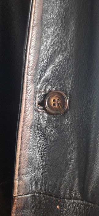 Продам чоловічу шкіряну куртку Via Montenapoleone