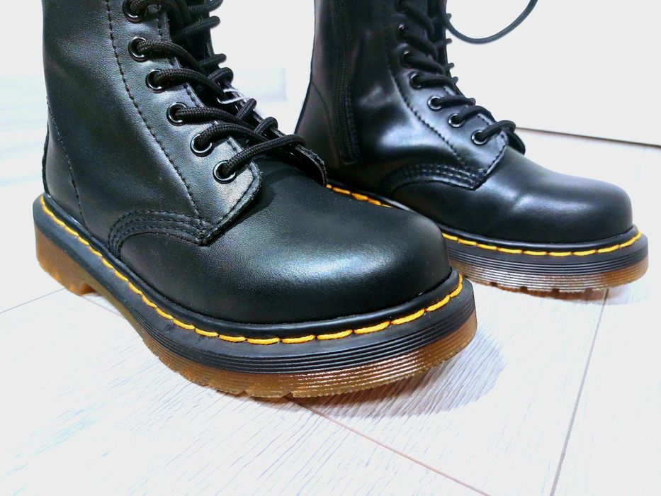 Martens. Kobiece. Rozmiar 37. Nowe nie używane.