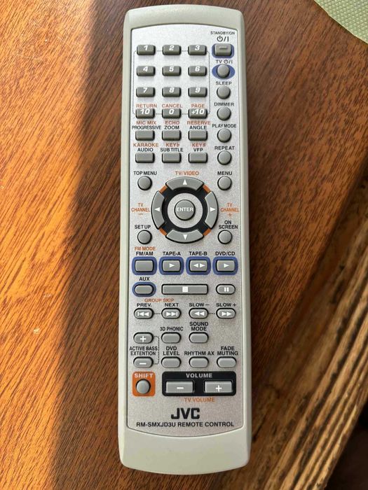 Музикальний центр JVC dvd cassette receiver model CA-MXJD3 робочий