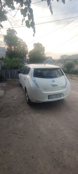 Аренда Авто нисан лиф