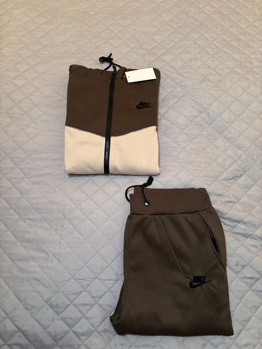 Nike tech fleece 2024