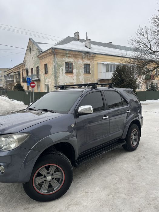 Toyota Fortuner 2.7