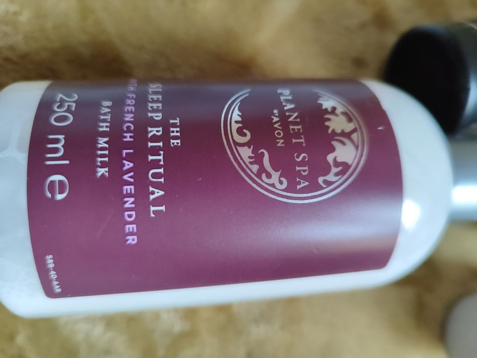 Zestaw kosmetyków avon